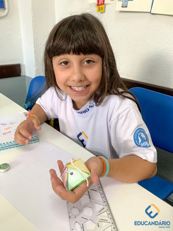 Sólidos Geométricos em 3D - 5⁰ ano  -  Educandário (202...