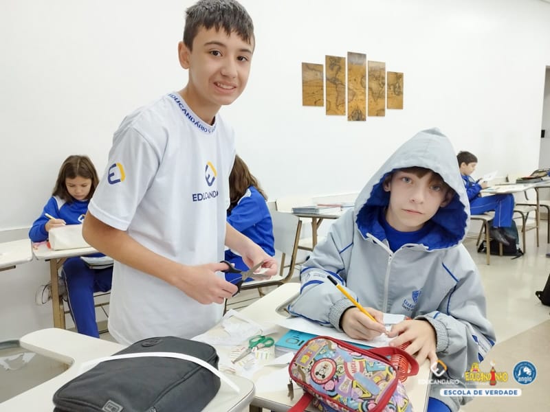 Hipóteses do Povoamento da América (6º ano) - Educandári...