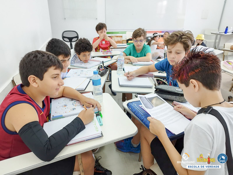 O Trabalho do Historiador (6º ano) - Educandário (2023)-2