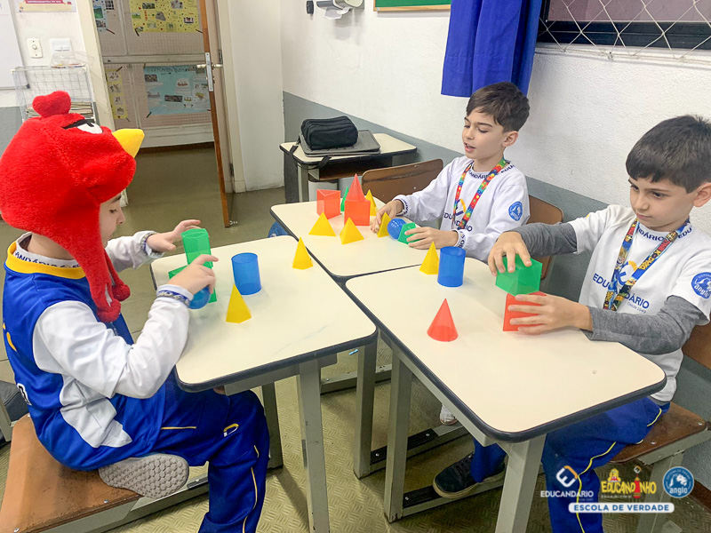Sólidos Geométricos (3º ano) - Educandário (2023)-12