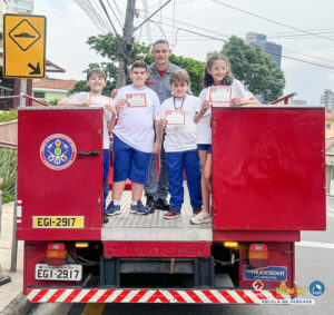 ENTREGA DE CERTIFICADOS – BOMBEIRO NA ESCOLA – 4º E 8º...