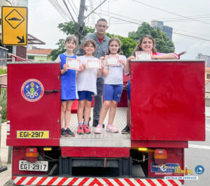 ENTREGA DE CERTIFICADOS – BOMBEIRO NA ESCOLA – 4º E 8º...