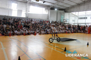 DIA DA LIDERANÇA (TARDE) - Líder em Mim & Educandário...