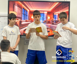 Sarau Literário – 8º ano - Educandário (2025)-10