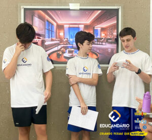 Sarau Literário – 8º ano - Educandário (2025)-14