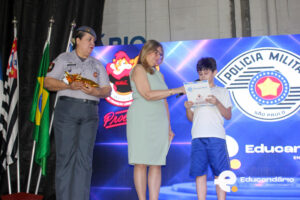 PROERD & Bombeiro na Escola - (Formatura) – Educandár...