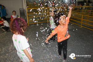 Gritinho de Carnaval – Educandinho (2026)-10